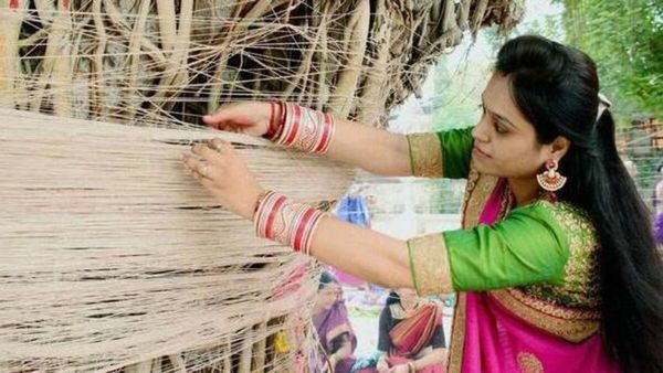 Vat Savitri Vrat 2023: वट सावित्री आज, जानिए पूजाविधि, महत्व और कथा 