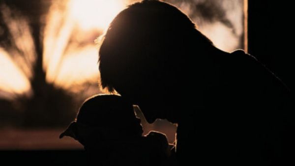 बिना शादी किए दो बच्चों का पिता बना शख्स, रुला देगी 'सिंगल डैड' की ये कहानी