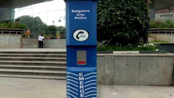 बेंगलुरु में खोया विदेशी शख्स का पैसों से भरा बैग, 'सेफ्टी आईलैंड' की मदद से ऐसे मिला सारा सामान