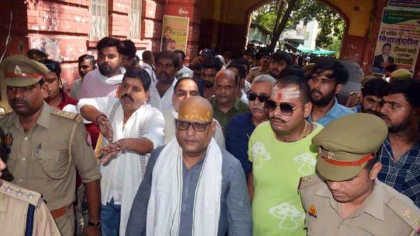 भाई को आंखों के सामने मारी गई थी गोली, जलती चिता के सामने खाई थी कसम, Mukhtar Ansari की सजा पर बोले अजय राय