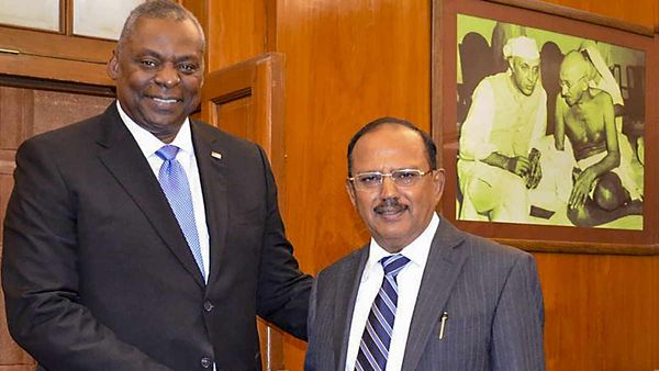 भारत दौरे पर आए अमेरिकी रक्षा सचिव लॉयड से NSA अजित डोभाल ने की मुलाकात, इन अहम मुद्दों पर हुई चर्चा