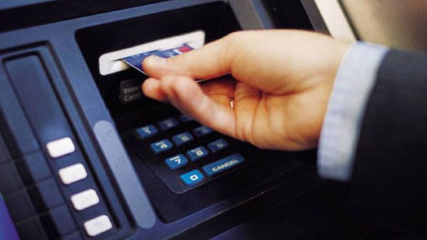 Debit Card के बिना भी ATM से निकाल सकेंगे पैसे, BOB ने शुरू की सेवा, जानिए कैसे?