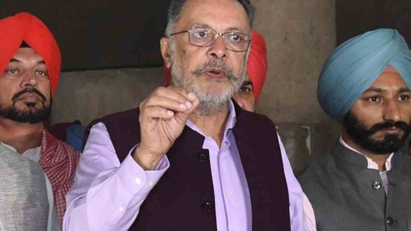 पंजाब: मरीजों को कोई कठिनाई न हो, स्वास्थ्य मंत्री बलबीर सिंह ने डॉक्टरों को दी हिदायत