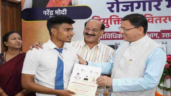 सीएम पुष्कर सिंह धामी ने प्राविधिक शिक्षा विभाग के आयोजित कार्यक्रम में 272 अभ्यर्थियों को दिए नियुक्ति पत्र