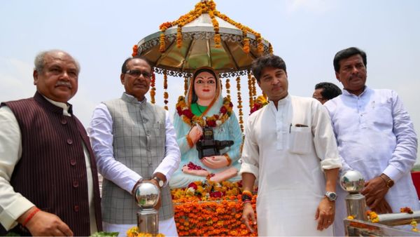 Gwalior News: सीएम शिवराज ने ग्वालियर जिले के 9 लोगों को फोन कर जानी समस्या, अधिकारियों को दिए निर्देश