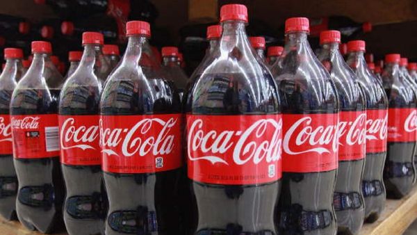 कोका-कोला पीने से हो सकता है कैंसर, कोक में मौजूद स्वीटनर एस्पार्टेम को खतरनाक पदार्थ की लिस्ट में डालेगा WHO