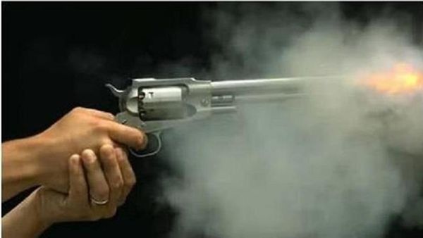 Darbhanga News: बिहार के दरभंगा में गैंगवार, टाटा सफारी में सवार 4 लोगों पर ताबड़तोड़ फायरिंग, 3 की मौत