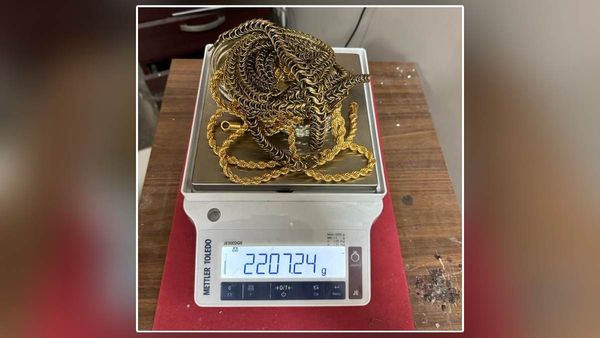 Gold Smuggling: कोच्चि एयरपोर्ट से 1.21 करोड़ रुपये से अधिक का सोना बरामद