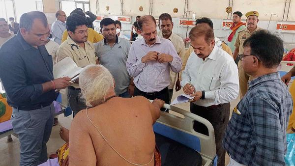 UP Heat Wave: बलिया के जिला मजिस्ट्रेट बोले- अभी तक मौतों को लू से जोड़ने का कोई ठोस सबूत नहीं है