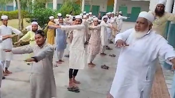 International Yoga Day 2023: उत्तर प्रदेश के मदरसों में मनाया गया योग दिवस, सपा नेता बर्क ने किया था विरोध
