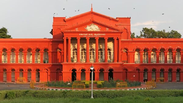 'झगड़े में अंडकोष को दबाना हत्या का प्रयास नहीं', कर्नाटक हाई कोर्ट ने आरोपी की सजा भी घटाई