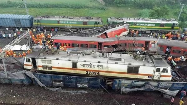 Balasore Train Accident: अज्ञात व्यक्तियों के खिलाफ FIR , रेलवे एक्ट के तहत मामला दर्ज