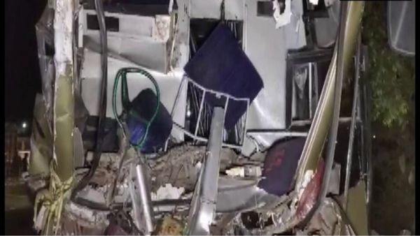 Accident in Morena: तेज रफ्तार बस का कहर, पीछे से ट्रक को मारी टक्कर, तीन की मौत, 10 से अधिक घायल