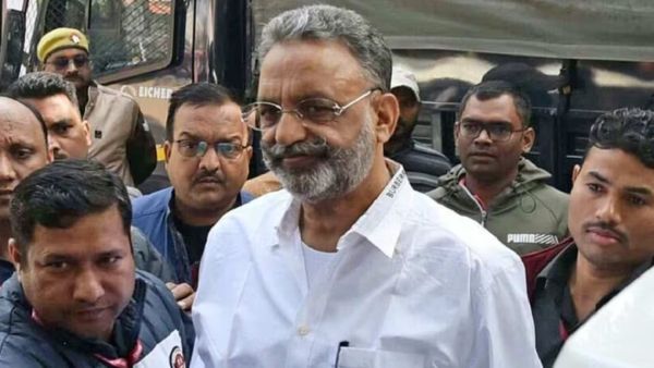 'मी लॉर्ड, कुरकुरे बिस्किट भिजवा दीजिए...', जेल की रोटी नहीं तोड़ पा रहे मुख्तार अंसारी, डिमांड सुन जज भी हंसे