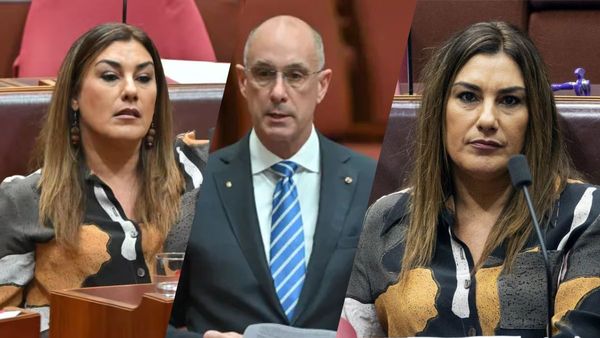 यौन उत्‍पीड़न का अड्डा बनी ऑस्ट्रेलियाई संसद, विपक्षी सांसद ने महिला नेता को सीढ़ियों पर दबोचा