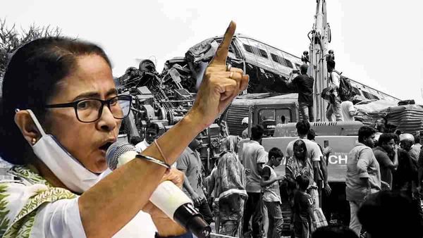 Mamata Banerjee: मुस्लिम वोटबैंक की मारी, ममता बनर्जी बेचारी!