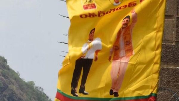 आंध्र प्रदेशः वाईएसआरसी के बागी विधायक जा सकते हैं टीडीपी में 