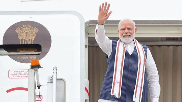 अमेरिकी अखबार 'न्यूयॉर्क टाइम्स' ने की पीएम मोदी की तारीफ, बताया क्यों वो हैं सबसे लोकप्रिय नेता?