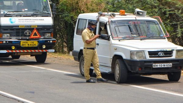 Pune: एक तरफा प्यार में सनकी आशिक का लड़की पर हमला, बात करने से मना किया तो हंसिए से किया वार