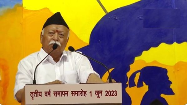 'देश की सीमाओं पर दुश्मन बैठे हैं, हम आपस में ही लड़ रहे हैं', नागपुर में RSS चीफ मोहन भागवत