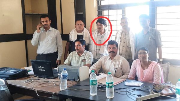 Sagar News: लोकायुक्त को देख सचिव ने जमीन पर फैंक दिए रुपए, फिर भी रंगे हाथ पकड़ा गया