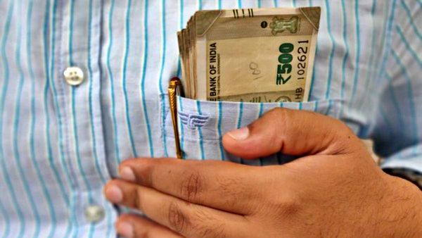 Small Savings पर अधिक ब्याज मिलेगा, जुलाई-सितंबर की तिमाही में मिलेगा बंपर लाभ! स्कीम के नाम जानिए