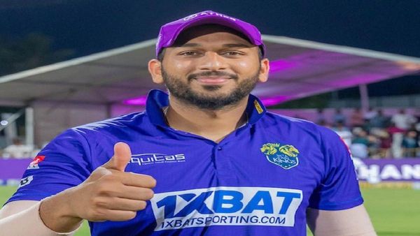 TNPL में शाहरुख खान का जलवा, पर्पल कैप की लिस्ट में नंबर दो पर बनाई जगह, IPL में नहीं मिला था गेंदबाजी का मौका