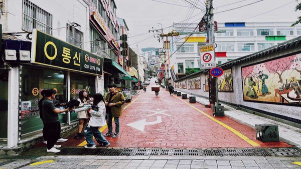 South Korea: जनसंख्या रोककर अमीर बना दक्षिण कोरिया, अब यहां के लोग बच्चे क्यों नहीं पैदा कर पा रहे?