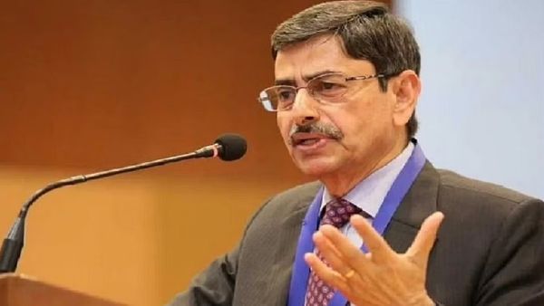 पत्रकार से लेकर CBI-IB तक में दे चुके सेवा, जानें कौन हैं तमिलनाडु के राज्यपाल RN Ravi