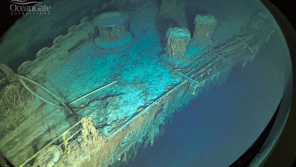 Titanic: डूबने के 111 सालों बाद टाइटैनिक जहाज कैसा दिखता है? समुद्र के 'श्मशान' में एक और जलसमाधि