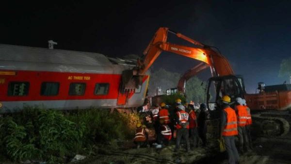 Odisha train accident: ट्रेन हादसे के एक और यात्री की हुई मौत, जानें मरने वालों की कुल संख्‍या