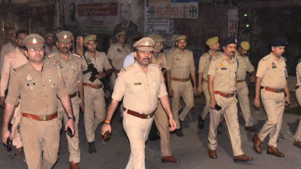UP News: 31 जुलाई तक रद्द हुईं सभी पुलिसकर्मियों की छुट्टियां, कांवड़ यात्रा और बकरीद को लेकर किया गया फैसला