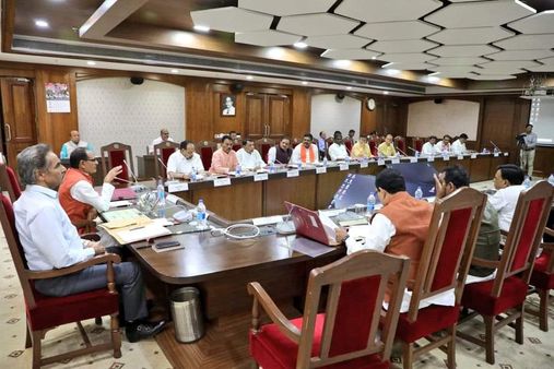 चुनावी साल में ज्यादा ट्रांसफर करने के मूड में नहीं सरकार,मंत्रियों की डिमांड के बाद जल्द हटेगा तबादलों से बैन