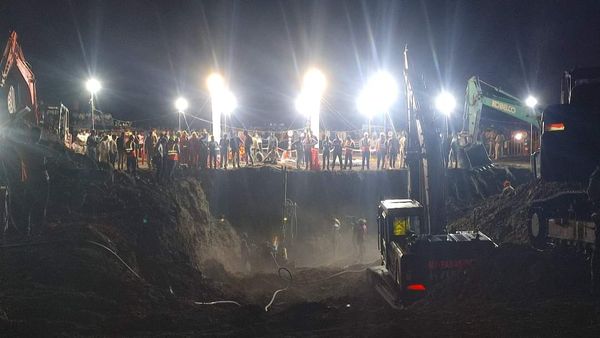 Sehore News: सृष्टि को बचाने में रोबोट की ली जाएगी मदद, सीहोर पहुंची सांसद साध्वी प्रज्ञा सिंह ठाकुर