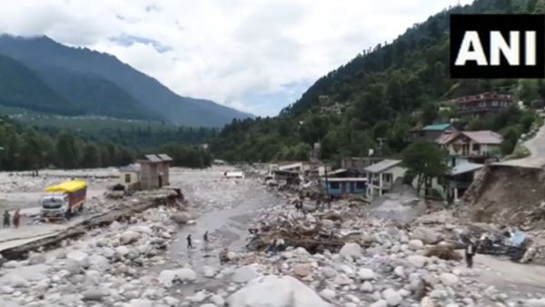 तबाही के बाद कैसी हो गई है हिमाचल के मनाली की हालत, सामने आया लेटेस्ट Video