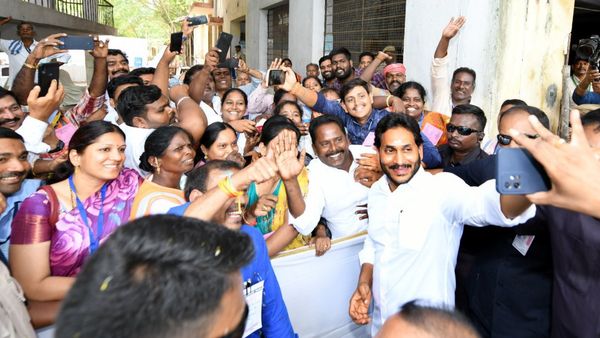 सीएम जगन मोहन ने रखी चित्तूर डेयरी के पुनरुद्धार की आधारशिला, चंद्रबाबू नायडू पर बोला हमला