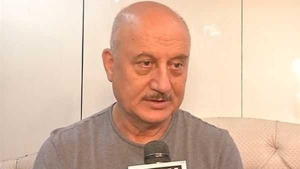 'ऐसी सजा मिलनी चाहिए जिससे..', मणिपुर में महिलाओं के साथ हुई बदसलूकी पर भड़के अनुपम खेर, क्यों हो रहे ट्रोल?