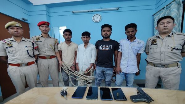 Assam: असम पुलिस की बड़ी कार्रवाई, चार नकली भारतीय नोटों के डीलरों को हथियारों के साथ गिरफ्तार किया