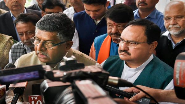 पश्चिम बंगाल जाएगी बीजेपी की 4 सदस्यीय समिति, पंचायत चुनाव में हुई हिंसा की करेगी जांच