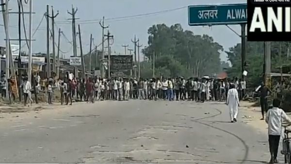Haryana News: हरियाणा के मेवात में दो गुटों में हिंसक झड़प, पत्थरबाजी में कई घायल, 2 अगस्त तक इंटरनेट बंद