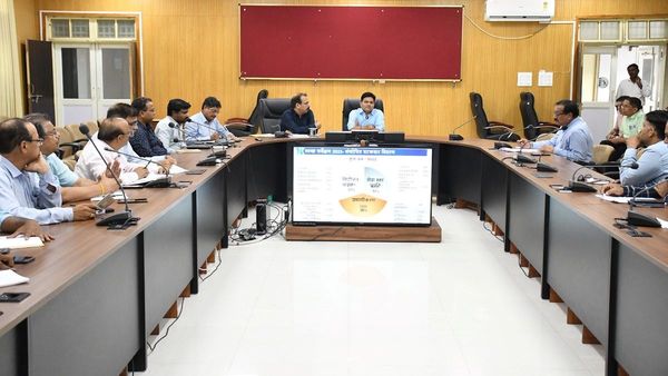 डेयरी विस्थापन: संचालकों को 7 दिन का अल्टीमेट, फिर सख्ती से निपटेगा प्रशासन