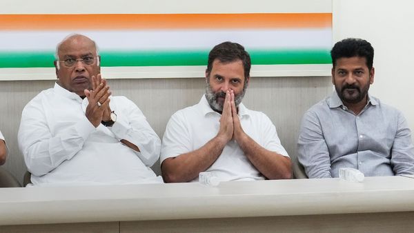 तेलंगाना में कांग्रेस के लिए संजीवनी बन रहा 'ऑपरेशन आकर्ष', नए जोश में पार्टी कैडर