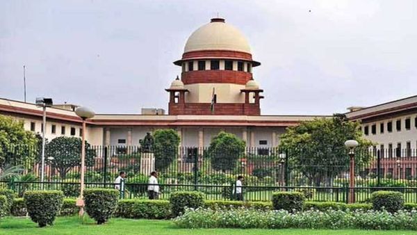 एल्गार परिषद साजिश मामला: सुप्रीम कोर्ट ने वर्नोन गोंसाल्वेस और अरुण फरेरा को दी जमानत, रखी ये शर्त
