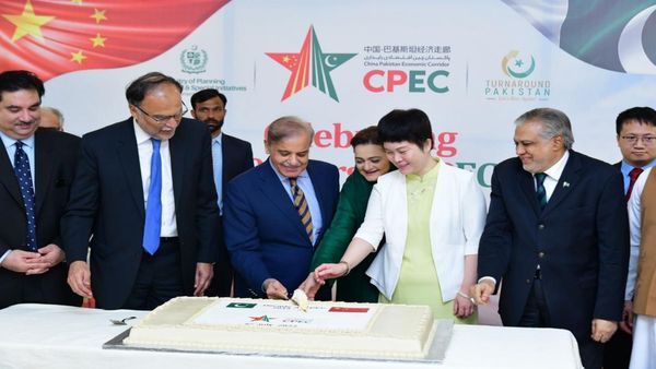 CPEC News: पाकिस्तान का नया दांव... शहबाज शरीफ ने भारत को दिया CPEC में शामिल होने का न्योता