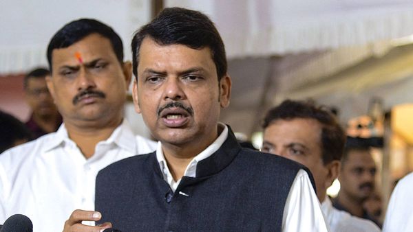 सावित्रीबाई फुले का अपमान नहीं सहेगी महाराष्ट्र सरकार, डिप्टी सीएम देवेंद्र फडणवीस ने कहा