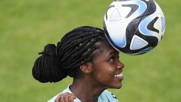 FIFA Women: पुरुष फुटबॉल जितना ही लोकप्रिय हो रहा महिला फुटबॉल