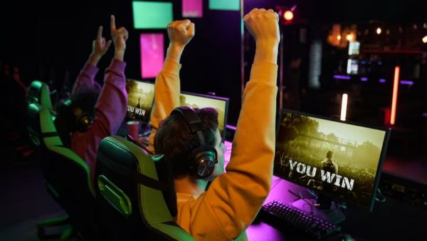 Online Gaming: क्या ऑनलाइन गेम की लत बच्चों को बना रही मानसिक रोगी?