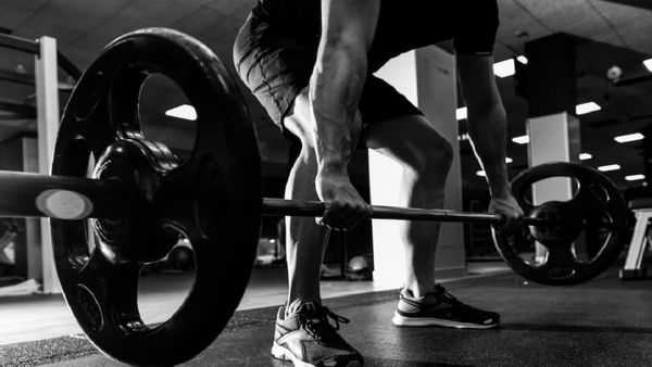 तेलंगाना: पूर्व कांग्रेस नेता के बेटे को जिम से आने के बाद होने लगी बेचैनी, हार्ट अटैक से हुई मौत