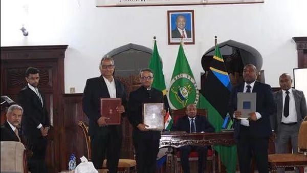 First IIT in Abroad: पहली बार विदेश में खुलने जा रहा आईआईटी कैंपस, जानें किस देश के साथ हुआ समझौता