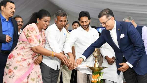 सीएम जगन मोहन ने रखी 7 स्टार होटलों की आधारशिला, 800 लोगों को मिलेगा रोजगार
